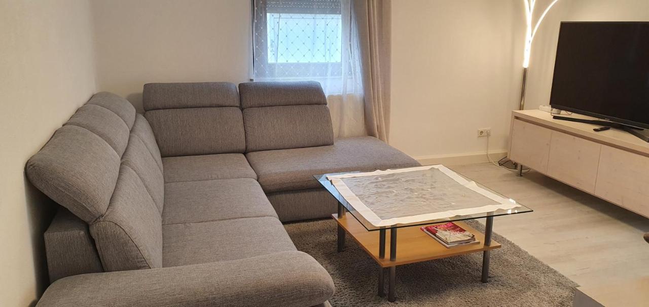Outletcity Ferienwohnung - Apartment 4 Metzingen  Exteriör bild
